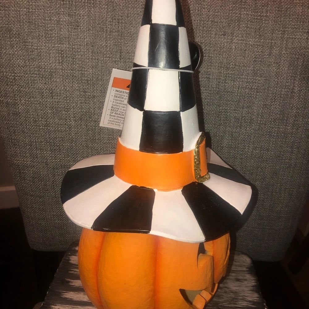 🎃 Checkered Witch Hat Jack-O'-Lantern Pumpkin Decor - light up
